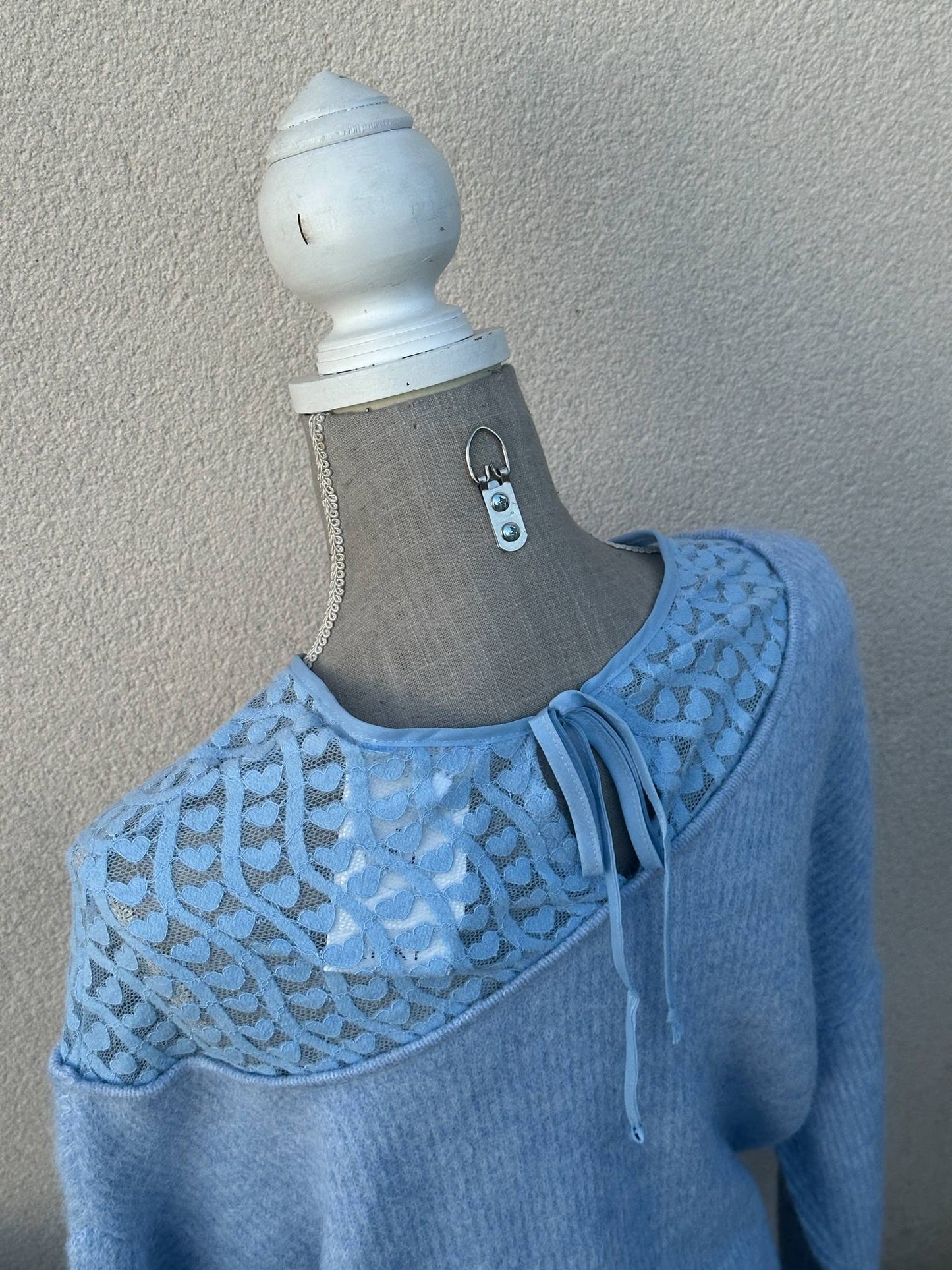 Pull bleu ciel - L'Armoire d'Ambre