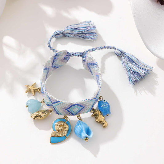 Bracelet brésilien avec breloques - L'Armoire d'Ambre